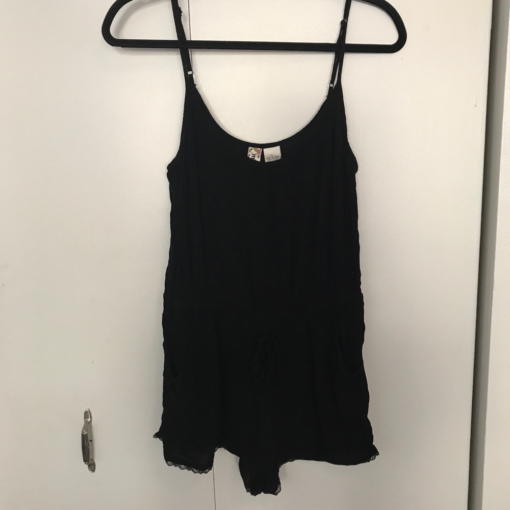 Mimi Chica Black Crinkle Texture Romper